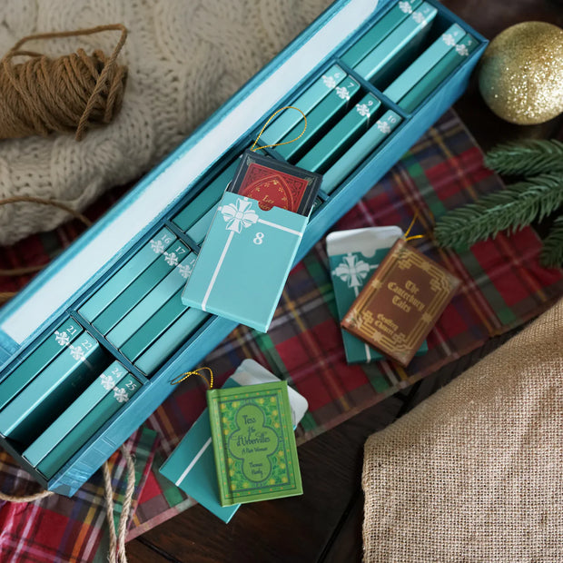 Mini Book Advent Calendar – 25 Classic Novels in Tiny Collectible Editions!