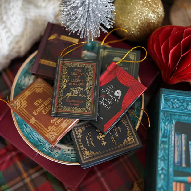 Mini Book Advent Calendar – 25 Classic Novels in Tiny Collectible Editions!